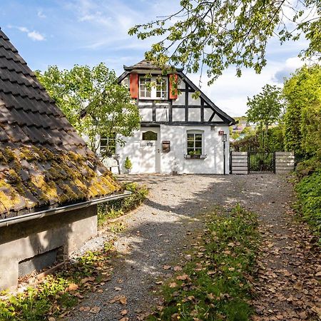 Fachwerk-Ferienhaus 1764 Eslohe Exterior foto